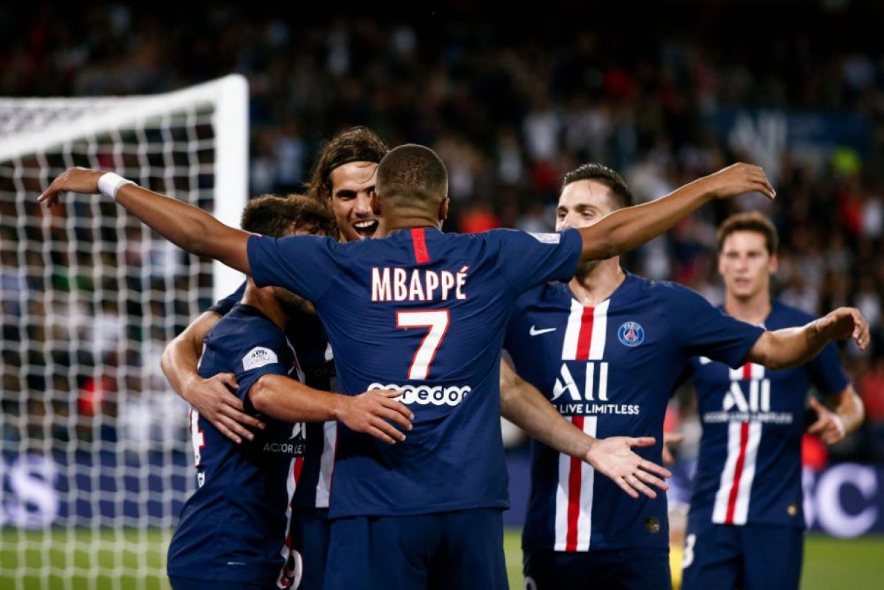 Mesajul lui Edinson Cavani pentru Kylian Mbappe după ce francezul i-a doborât recordul _3