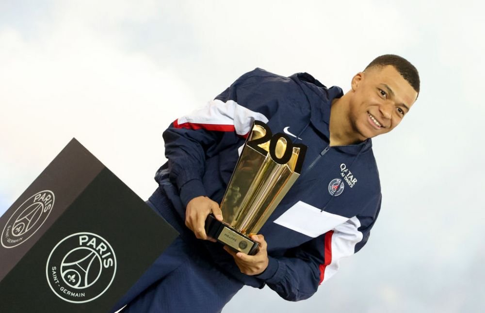Mesajul lui Edinson Cavani pentru Kylian Mbappe după ce francezul i-a doborât recordul _8