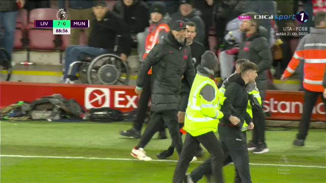 Jurgen Klopp, criză de nervi la 7-0 pentru Liverpool cu Manchester United! Un fan l-a scos din minți_9