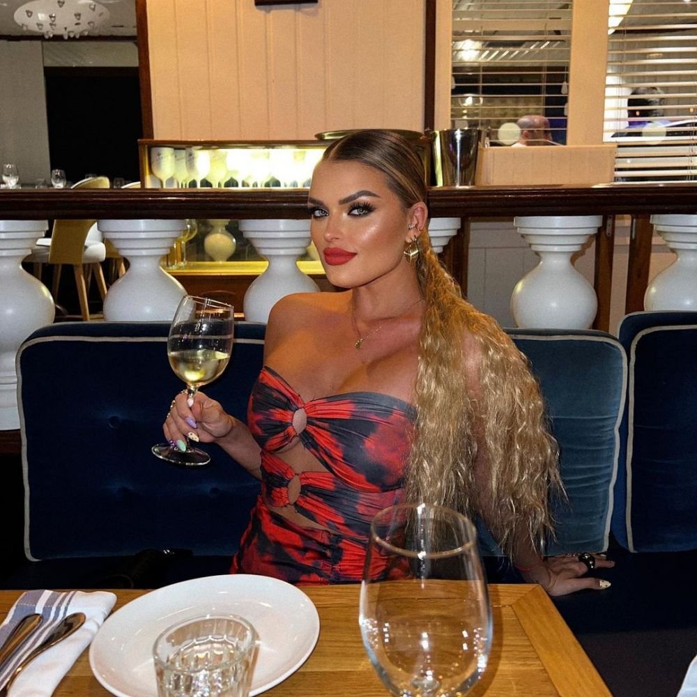 A trecut prin clipe de coșmar la o petrecere cu fotbaliști: „Am ieșit plângând!” Dezvăluirile influenceriței _6