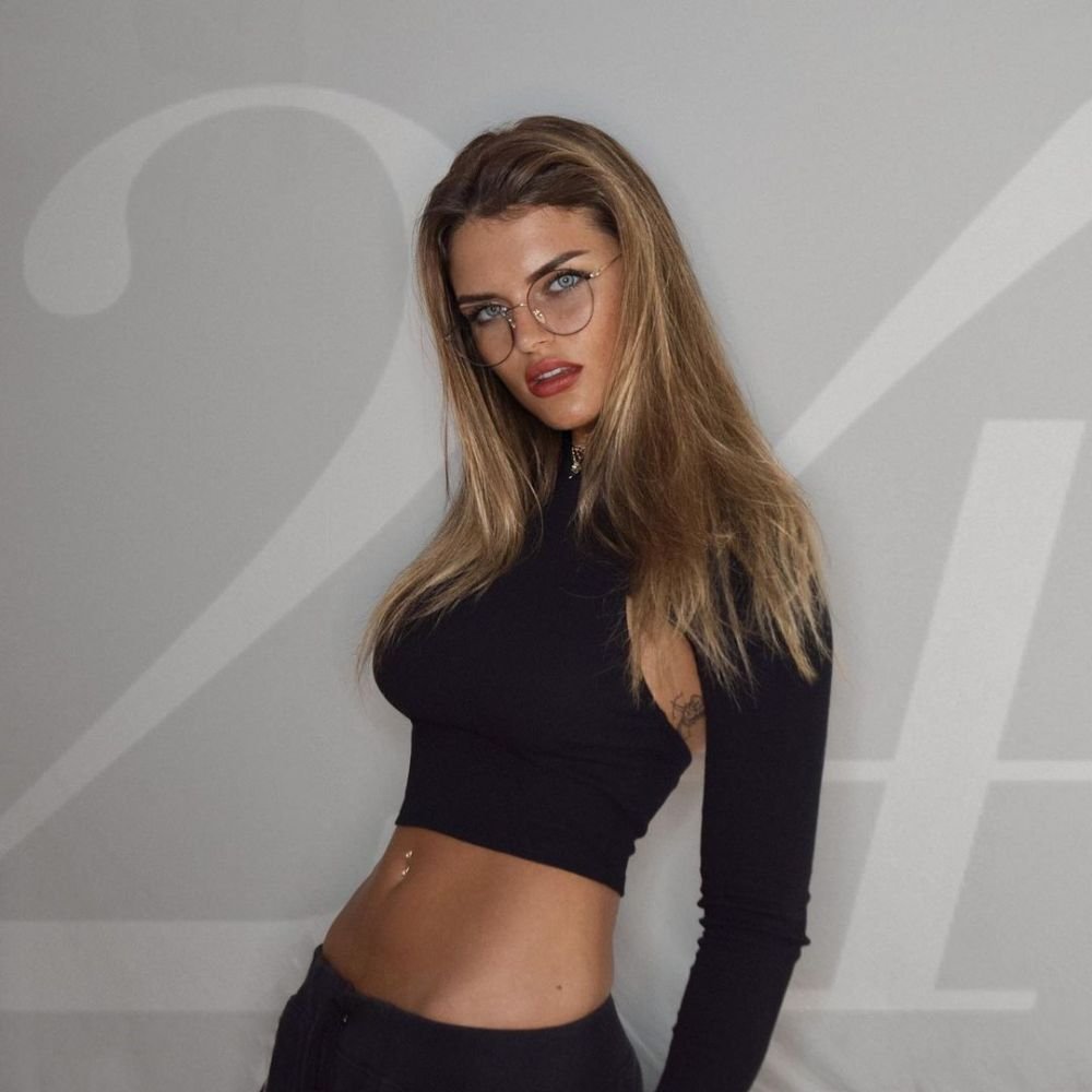 A trecut prin clipe de coșmar la o petrecere cu fotbaliști: „Am ieșit plângând!” Dezvăluirile influenceriței _28