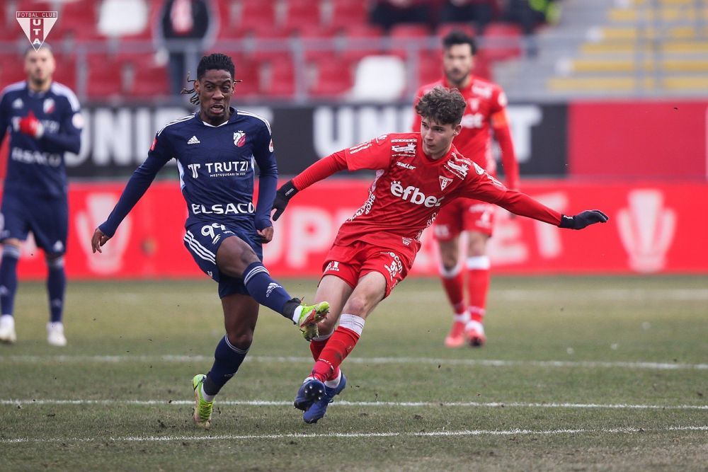 Puștiul care a făcut harcea-parcea defensiva FCSB-ului, convocat în echipa României la Turul de Elită. Cum arată lotul lui Alexandru Pelici_2