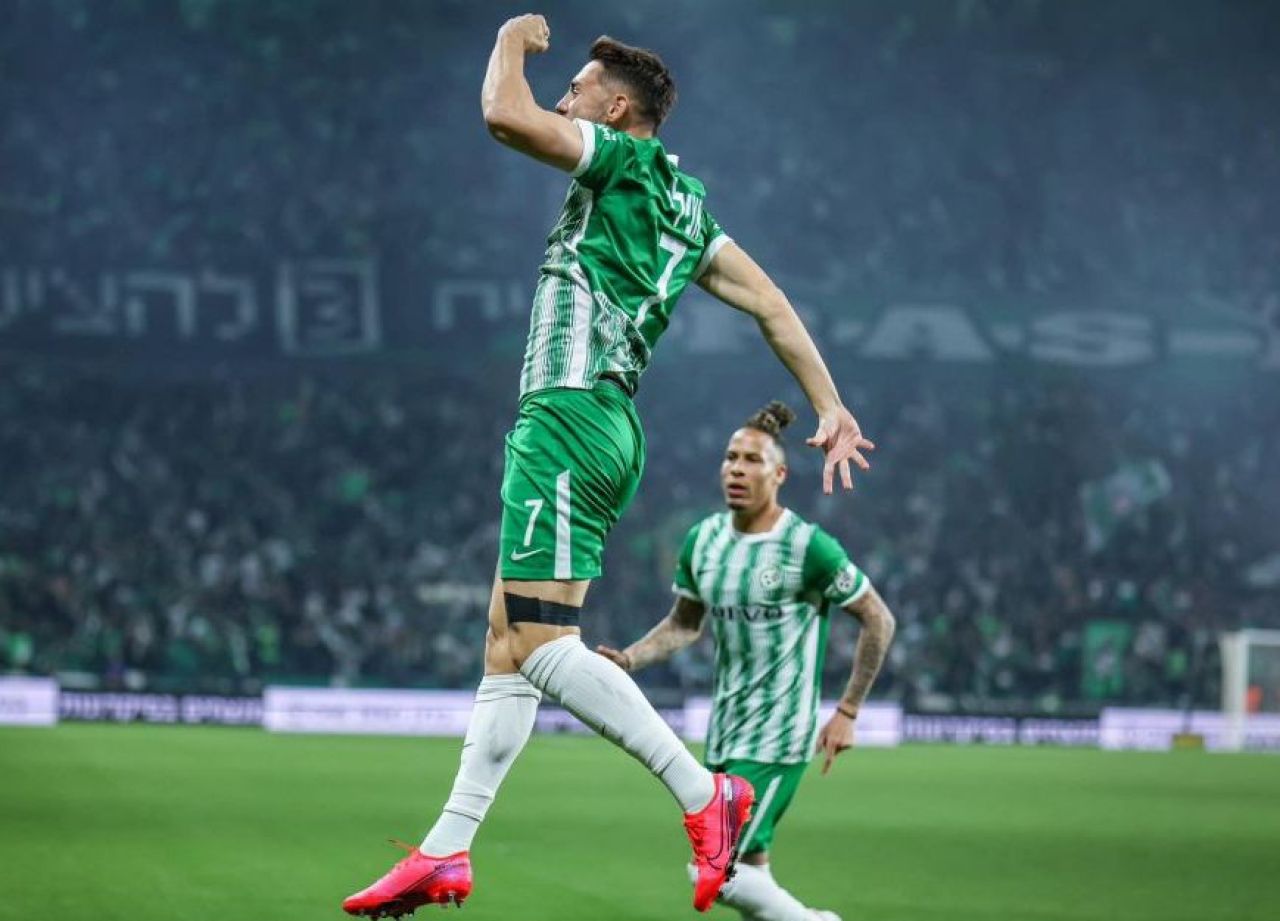 Românul care s-a retras de la echipa națională a înscris un hat-trick senzațional în derby și este golgheterul primei ligi!_2