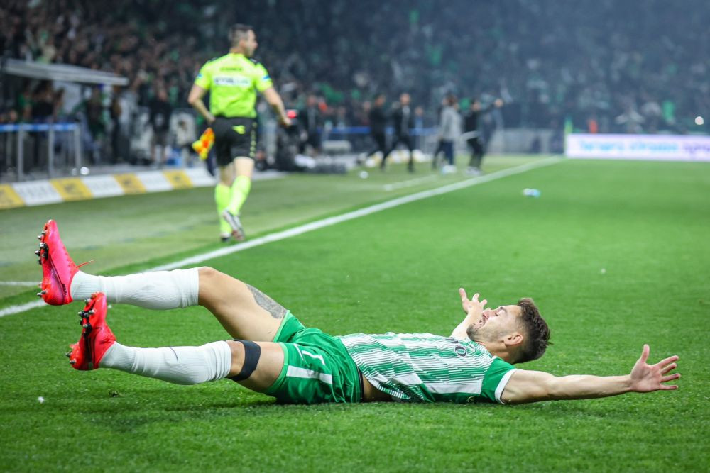 Românul care s-a retras de la echipa națională a înscris un hat-trick senzațional în derby și este golgheterul primei ligi!_5