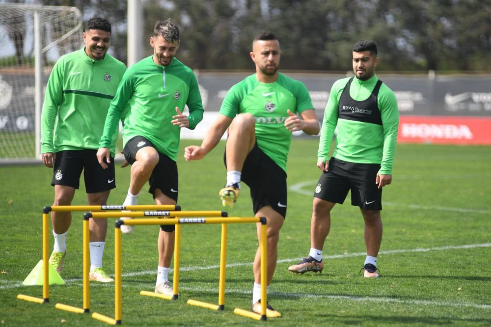 Românul care s-a retras de la echipa națională a înscris un hat-trick senzațional în derby și este golgheterul primei ligi!_13