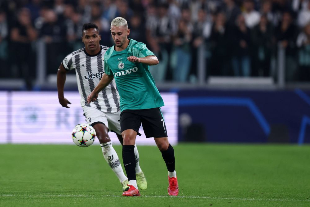 Românul care s-a retras de la echipa națională a înscris un hat-trick senzațional în derby și este golgheterul primei ligi!_19