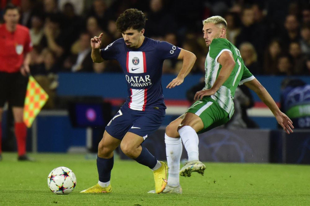 Românul care s-a retras de la echipa națională a înscris un hat-trick senzațional în derby și este golgheterul primei ligi!_21