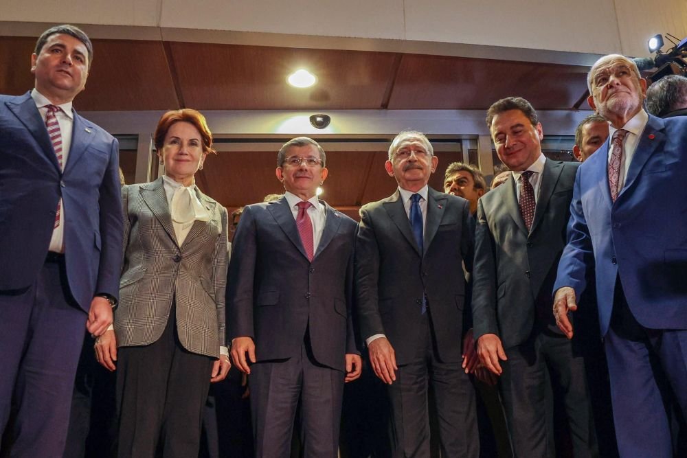 Unul dintre cei mai cunoscuți fani ai lui Fenerbahce, candidatul opoziției pentru a-l detrona pe Erdogan!_3