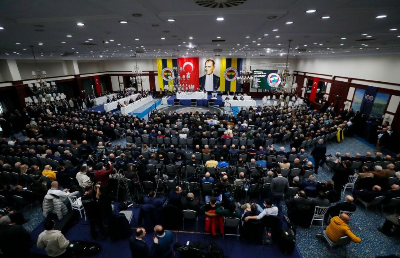 Unul dintre cei mai cunoscuți fani ai lui Fenerbahce, candidatul opoziției pentru a-l detrona pe Erdogan!_13