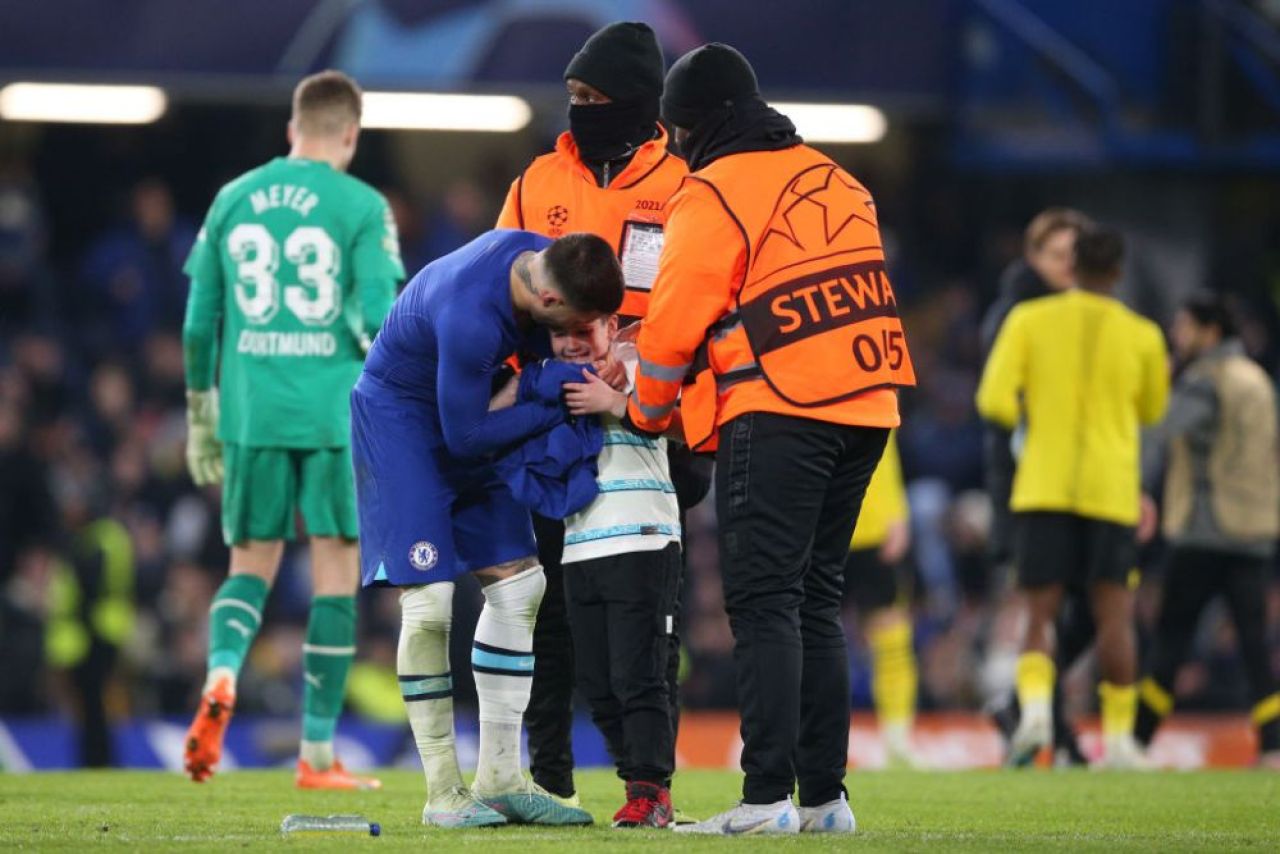 Gestul superb făcut de Enzo Fernandez la finalul partidei cu Borussia Dortmund. Starul agentinian, impresionat de un puști _1