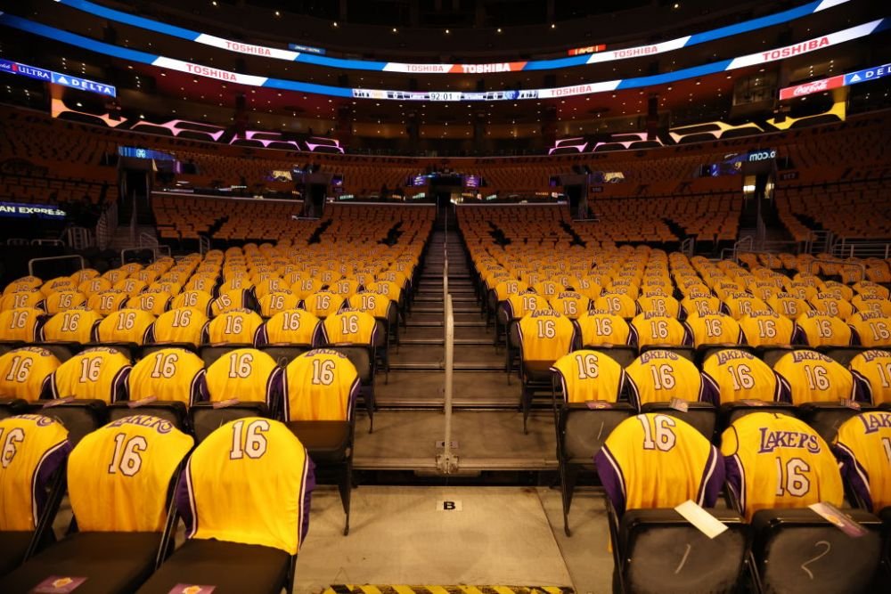 Moment emoționant! Tricoul lui Pau Gasol, retras alături de cel al „jumătății sale” din teren, Kobe Bryant! Legenda decedată prevăzuse momentul în 2018 _2