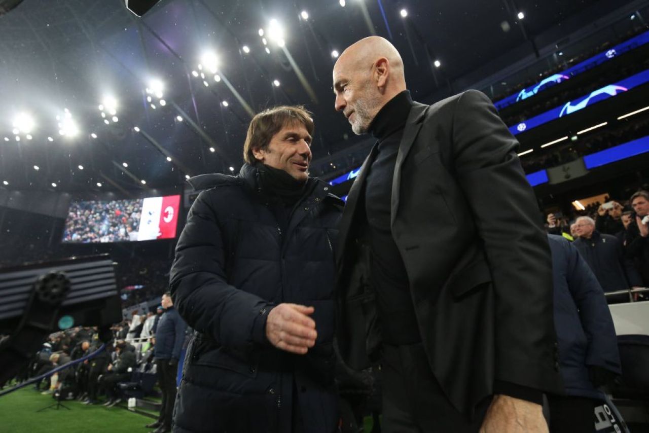 Stefano Pioli râde, cântă și dansează după calificarea lui AC Milan în sferturile Ligii Campionilor_1