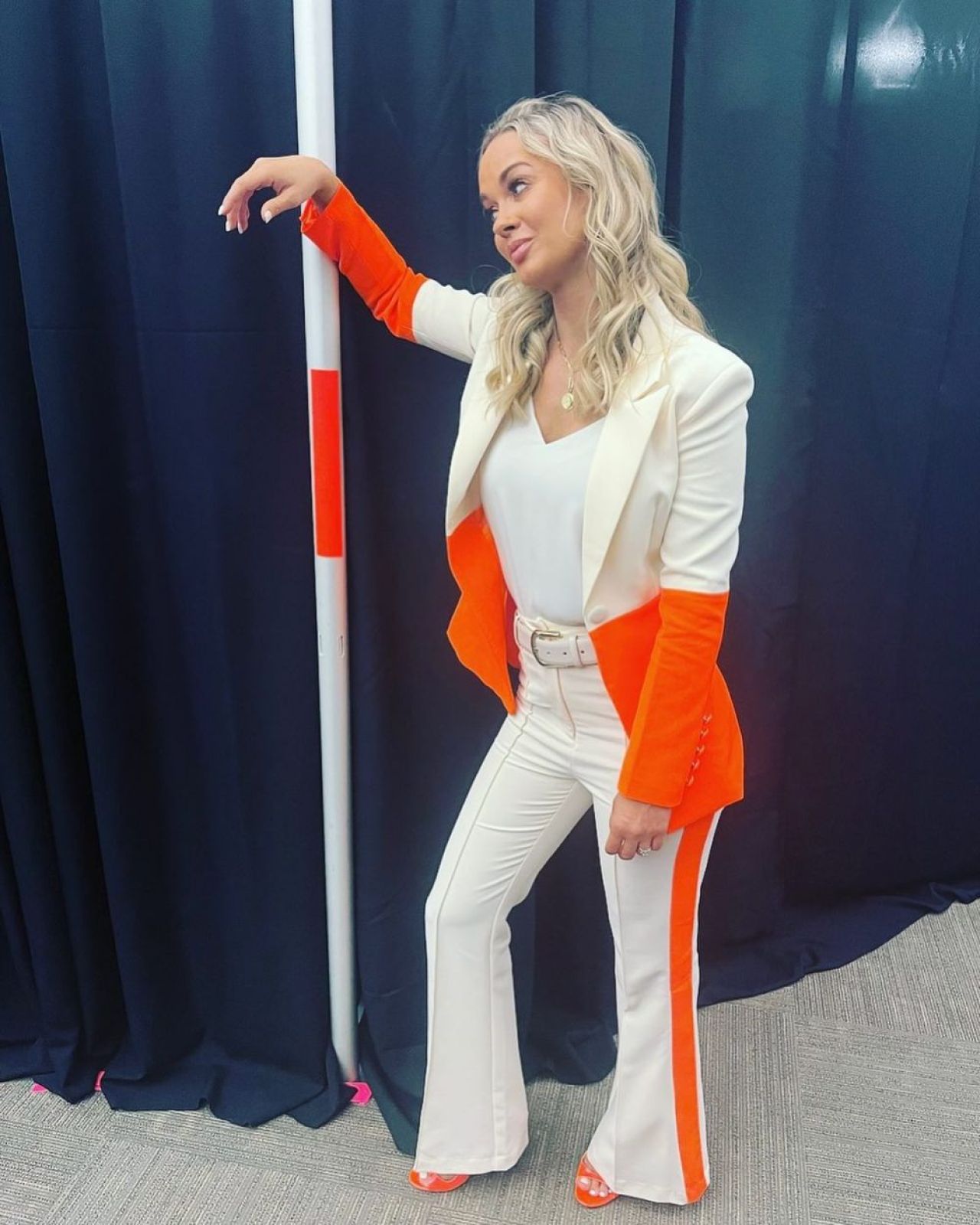 Laura Sanko, pasiune și dramă amoroasă în UFC_18