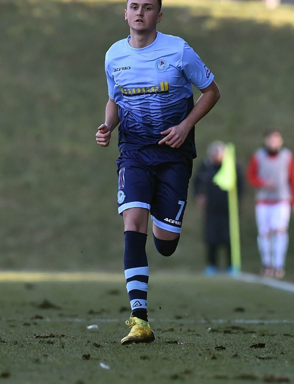 Românul cu Karlsruhe, Chievo și Bologna în CV are o nouă echipă: ”A venit Radja Nainggolan, așa că am preferat un club ca Farul domnului Hagi”_1