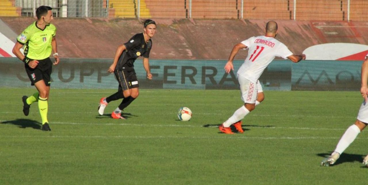 Românul cu Karlsruhe, Chievo și Bologna în CV are o nouă echipă: ”A venit Radja Nainggolan, așa că am preferat un club ca Farul domnului Hagi”_7