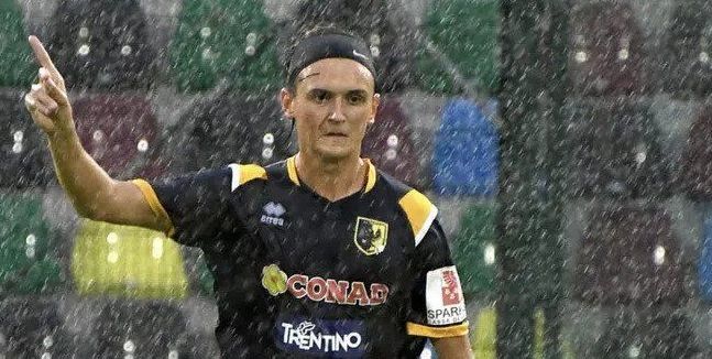 Românul cu Karlsruhe, Chievo și Bologna în CV are o nouă echipă: ”A venit Radja Nainggolan, așa că am preferat un club ca Farul domnului Hagi”_8