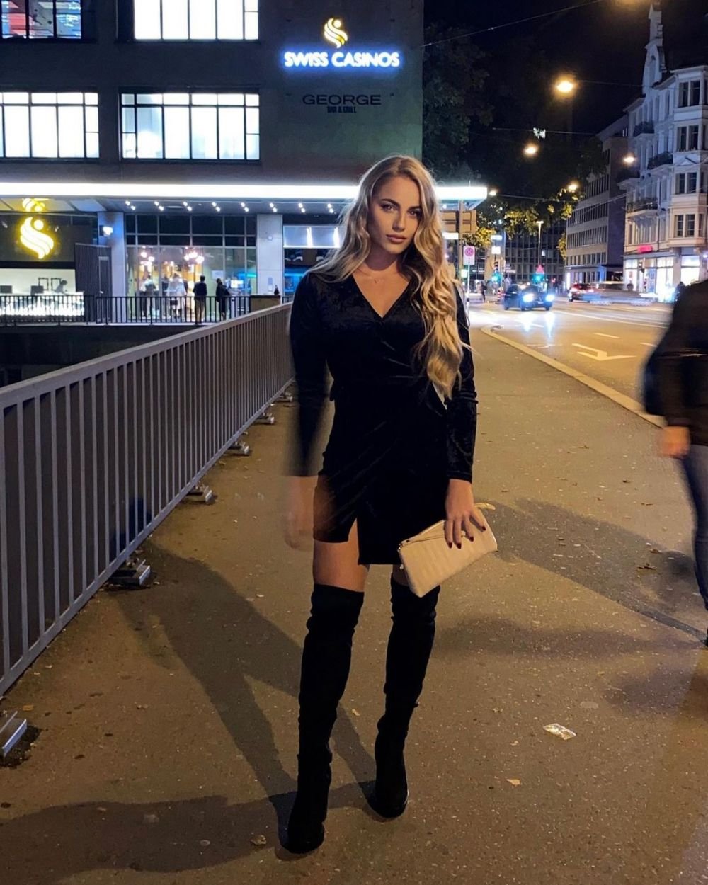 Lovitură teribilă pentru cea mai frumoasă fotbalistă din lume. A ieșit în lacrimi de pe teren, după o accidentare: 