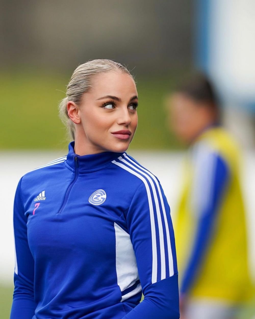 Lovitură teribilă pentru cea mai frumoasă fotbalistă din lume. A ieșit în lacrimi de pe teren, după o accidentare: 