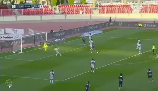 Autogol de tot râsul în Al Taee - Damac