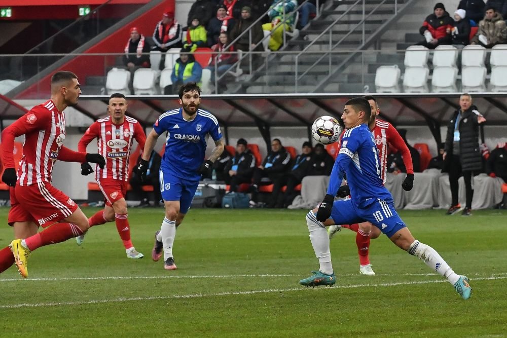 Se știu arbitrii care vor conduce de la centru meciurile care ar putea stabili ultima calificată &icirc;n playoff