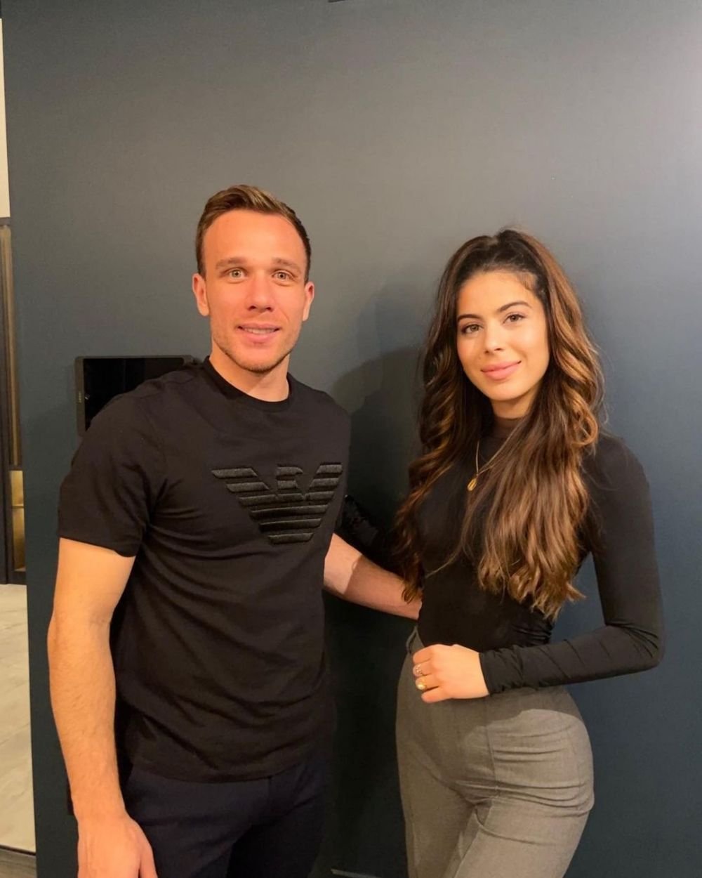Profesoara de limba engleză, interzisă de soțiile fotbaliștilor din Premier League. Cât de bine arată tânăra care stârnește gelozii_51