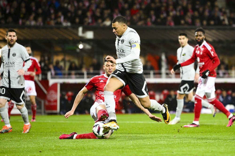 Kylian Mbappe, din nou! Atacantul francez i-a adus victoria lui PSG în prelungiri cu Brest! A înscris golul 3.000 al clubului în Ligue 1 din pasa lui Messi _2