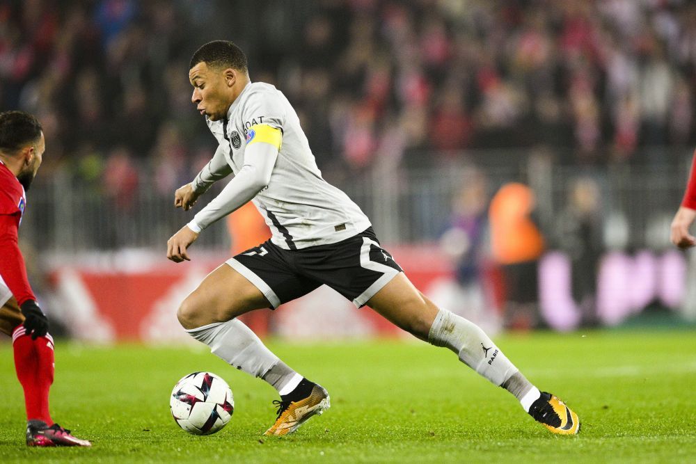 Kylian Mbappe, din nou! Atacantul francez i-a adus victoria lui PSG în prelungiri cu Brest! A înscris golul 3.000 al clubului în Ligue 1 din pasa lui Messi _4