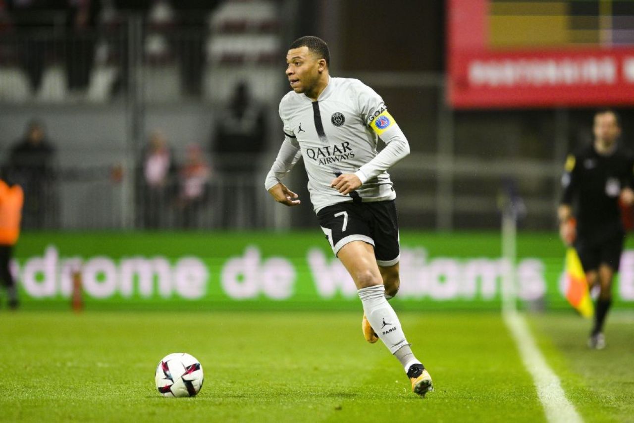 Kylian Mbappe, din nou! Atacantul francez i-a adus victoria lui PSG în prelungiri cu Brest! A înscris golul 3.000 al clubului în Ligue 1 din pasa lui Messi _6
