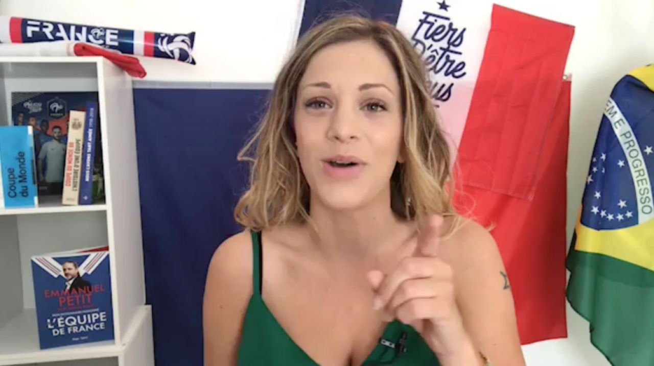 Ea este ziaristă de casă a lui PSG! Cine este frumoasa jurnalistă care face interviuri cu Lionel Messi sau Kylian Mbappe_5