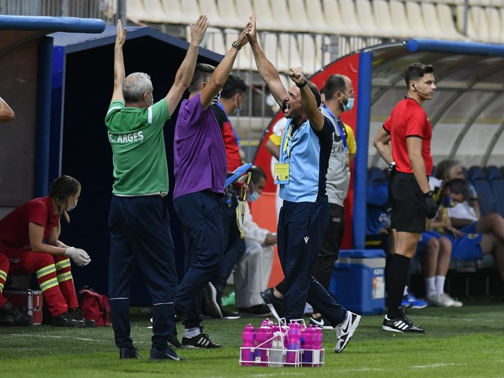 Situație incredibilă în Superliga! Antrenorul secund, numit interimar, „pricipalul” n-a primit nici măcar un telefon_2