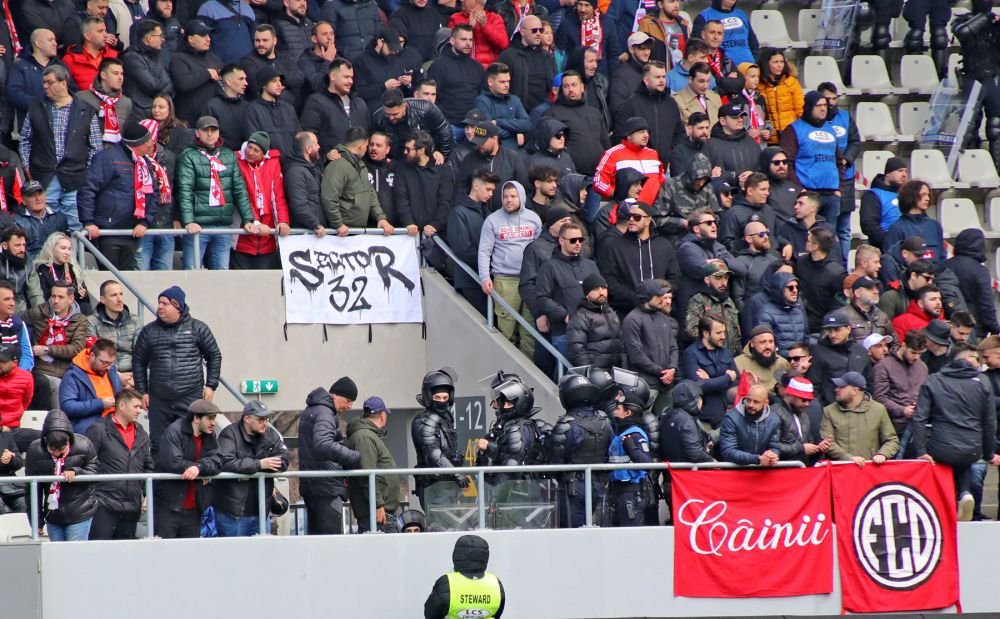 Dinamo - Poli Timișoara 1-1 și ”câinii” lui Ovidiu Burcă sunt în play-off după un thriller pe ”Arcul de Triumf”! Fanii au aruncat cu scaune pe teren_21