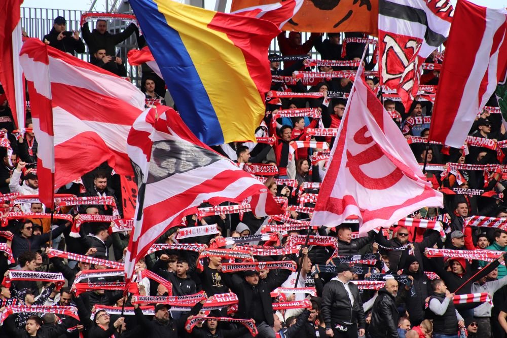 Dinamo - Poli Timișoara 1-1 și ”câinii” lui Ovidiu Burcă sunt în play-off după un thriller pe ”Arcul de Triumf”! Fanii au aruncat cu scaune pe teren_24