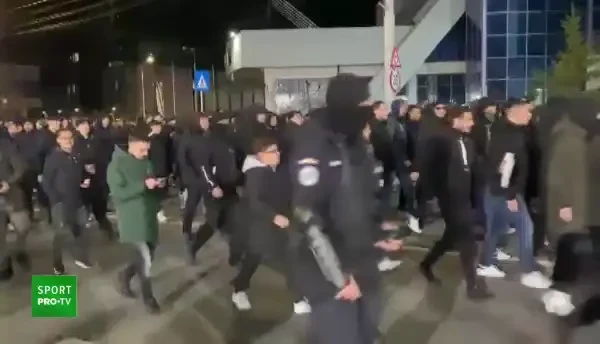 Fanii lui FC U Craiova au luat cu asalt Sibiul, chiar dacă sunt interziși!