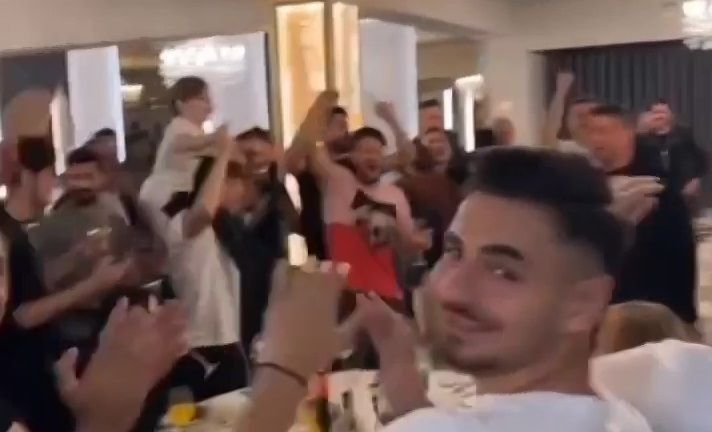 Dinamo a sărbătorit calificarea în play-off cu lăutari și înjurături la adresa Stelei: 