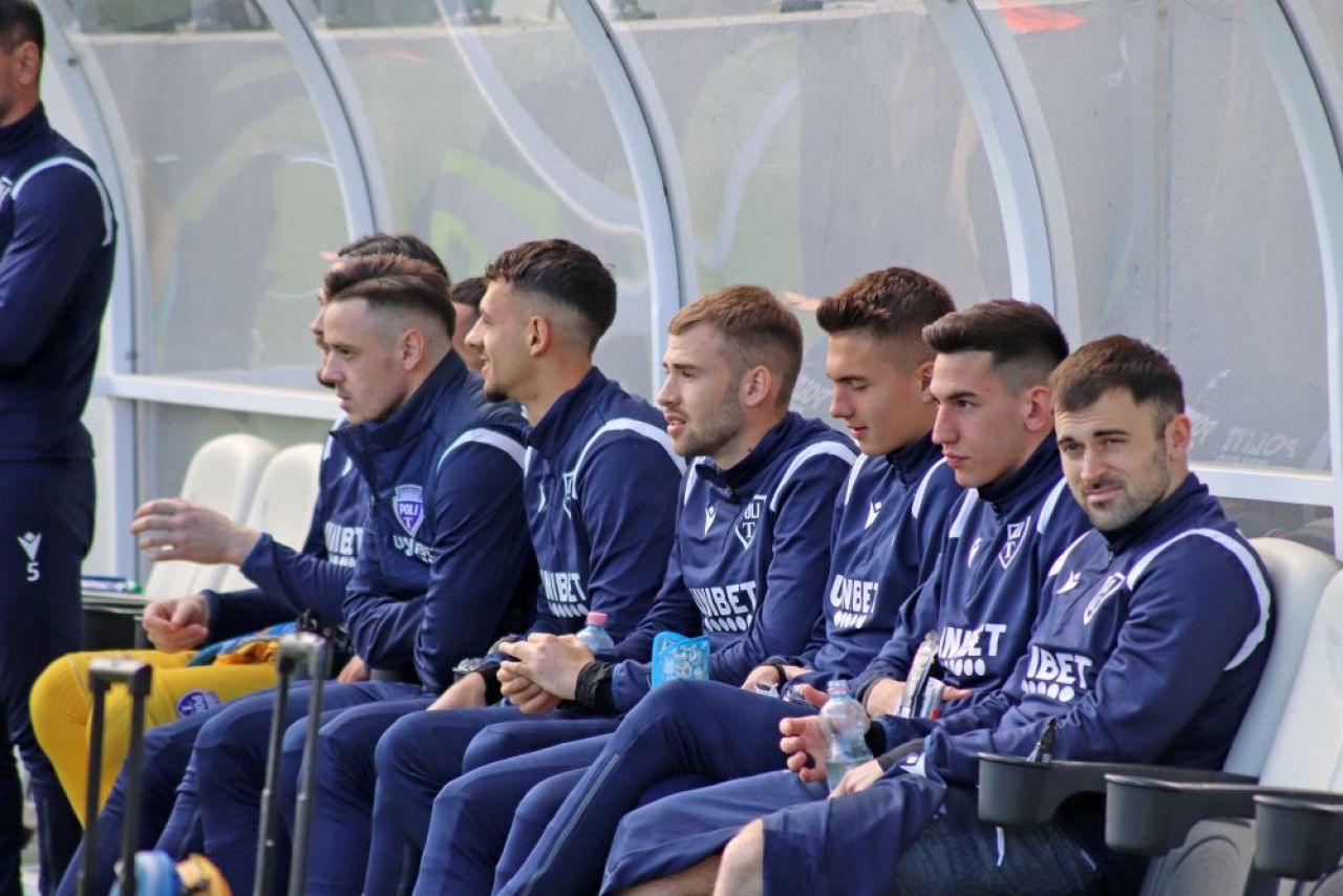 Dinamo, îndemnată să-și tempereze ambițiile.
