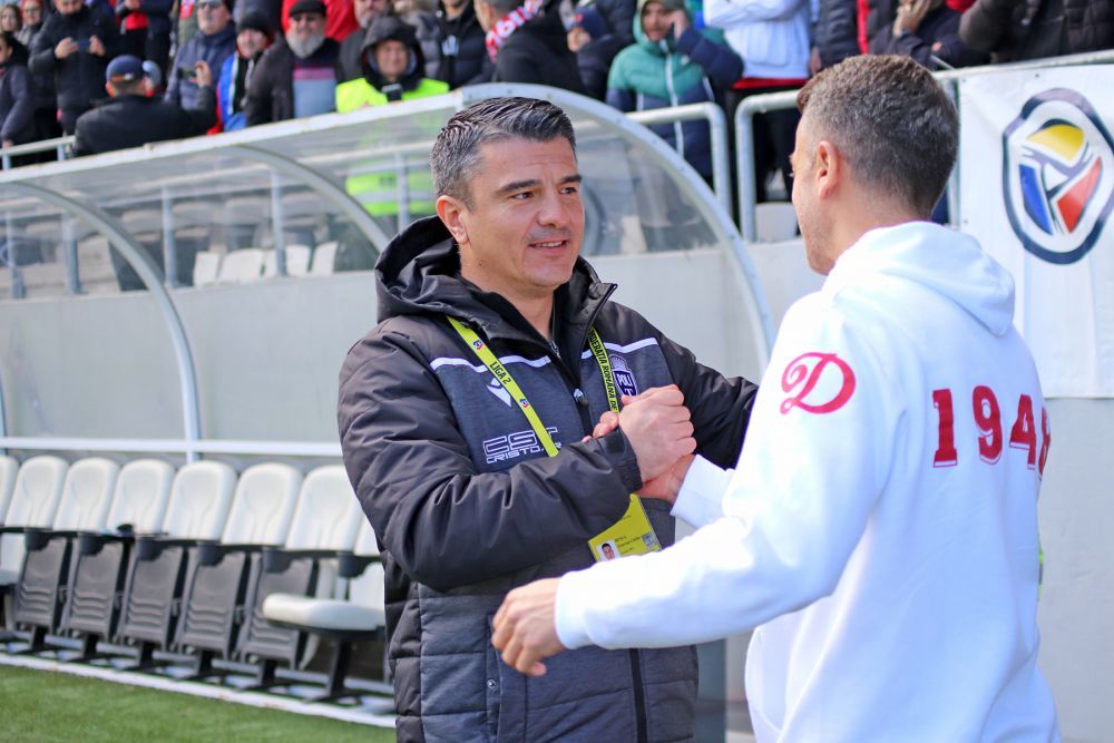 Dinamo, îndemnată să-și tempereze ambițiile.