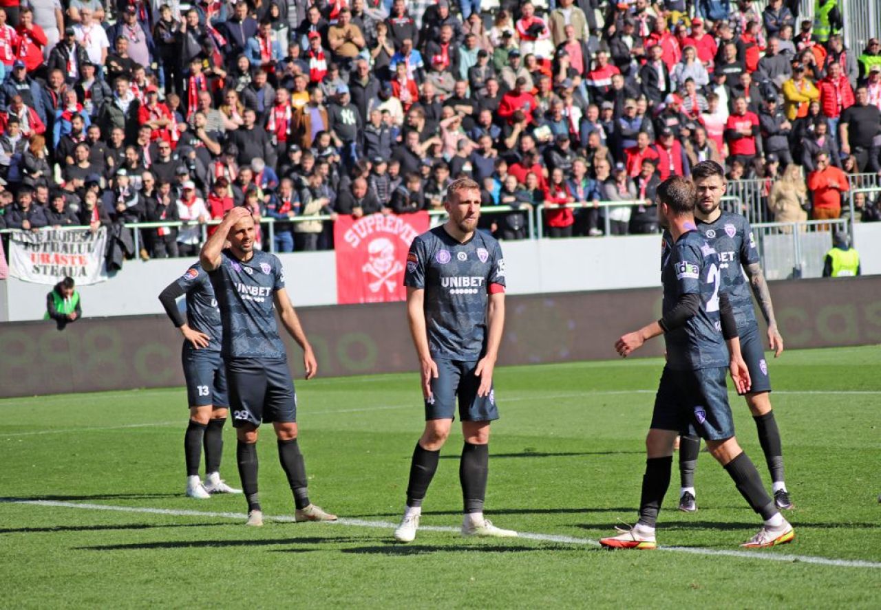 Dinamo, îndemnată să-și tempereze ambițiile.