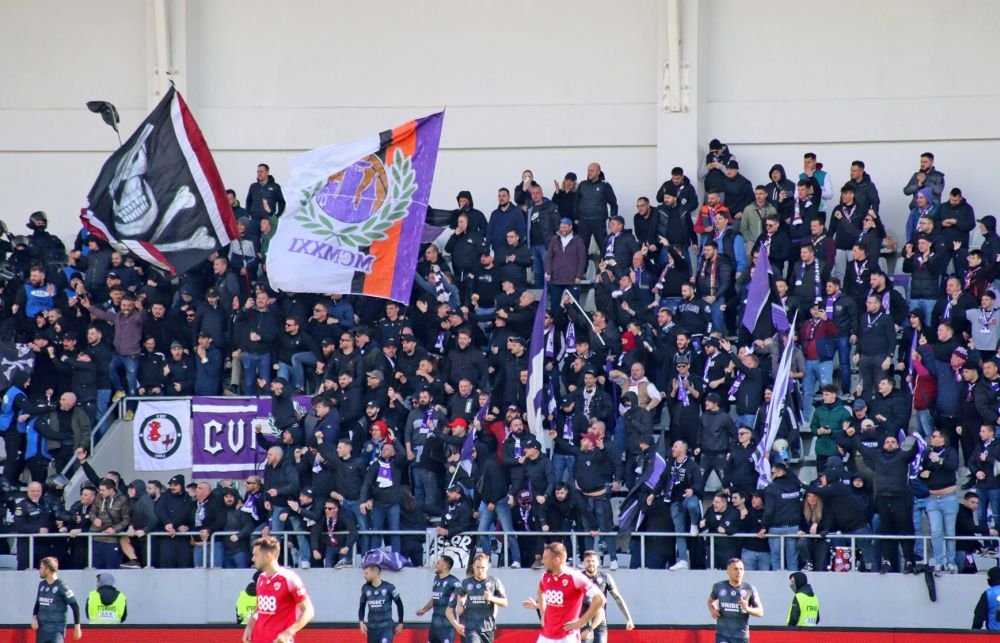 Dinamo, îndemnată să-și tempereze ambițiile. 