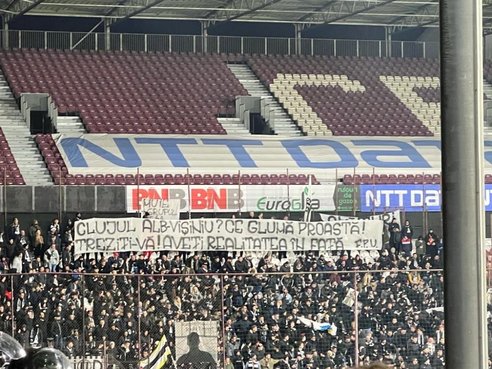 CFR Cluj - U Cluj | Ce bannere au afișat cele două galerii la derby-ul din Gruia_4