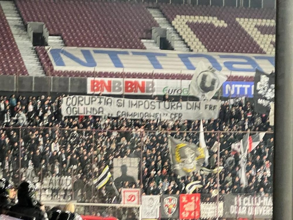 CFR Cluj - U Cluj | Ce bannere au afișat cele două galerii la derby-ul din Gruia_6