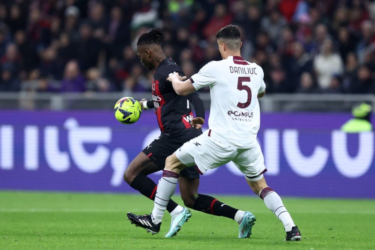 Salernitana, cu un român în primul ”11”, a încurcat-o pe campioana AC Milan chiar pe ”San Siro”!_1