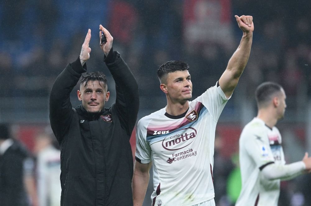 Salernitana, cu un român în primul ”11”, a încurcat-o pe campioana AC Milan chiar pe ”San Siro”!_2