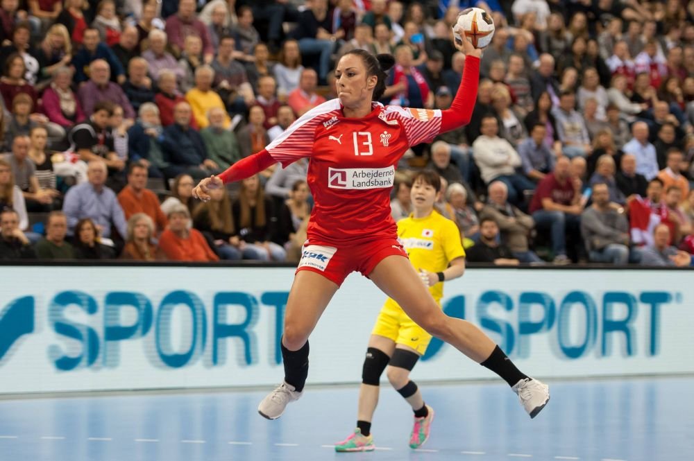 E frumoasă foc, e medaliată la Mondiale cu Danemarca și va juca în Liga Florilor din viitorul sezon!_8