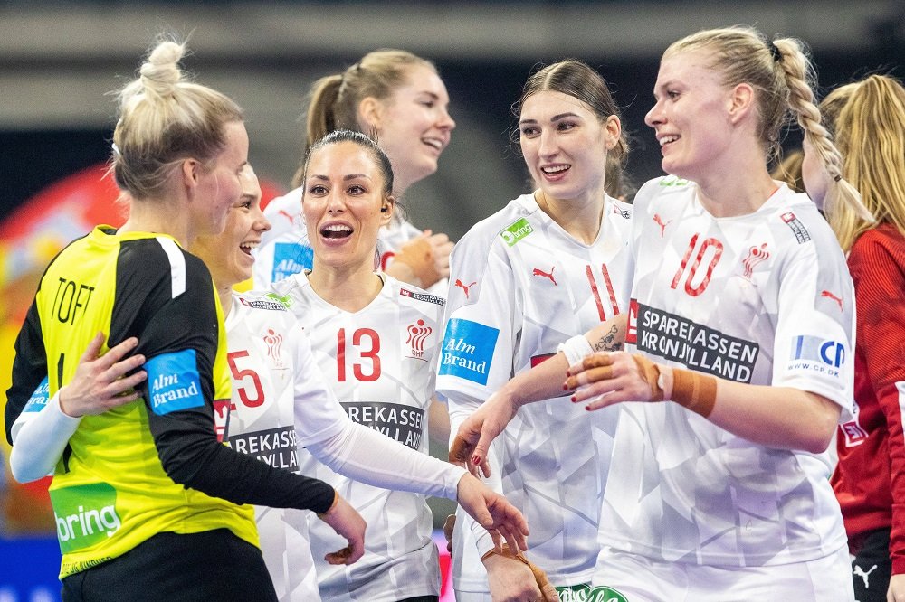 E frumoasă foc, e medaliată la Mondiale cu Danemarca și va juca în Liga Florilor din viitorul sezon!_20