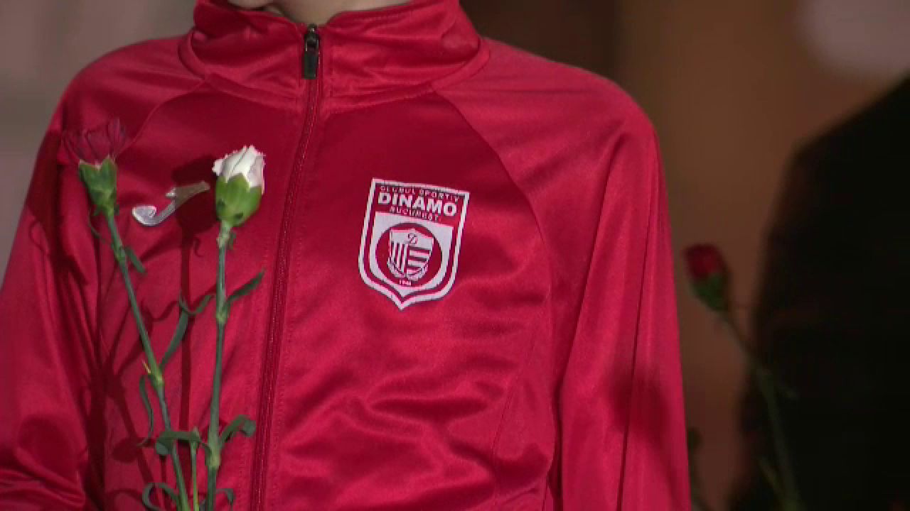 „Acum un an se antrena mai tare decât sportivii!” Imagini emoționante de la priveghiul lui Rudel Obreja_14