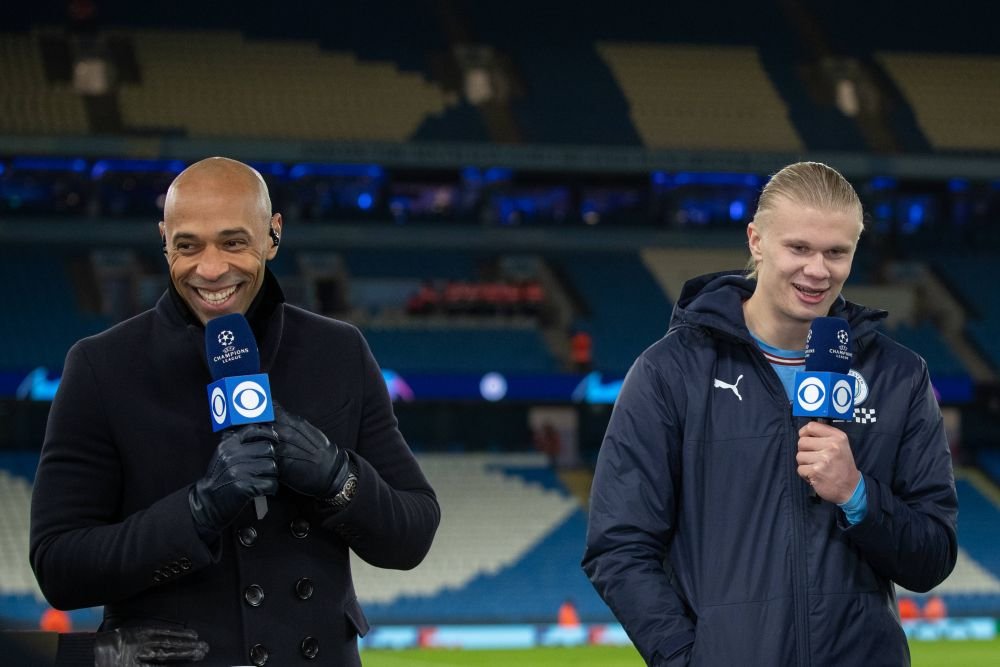 Thierry Henry i-a adresat o întrebare lui Erling Haaland, apoi s-a înclinat în fața norvegianului_2
