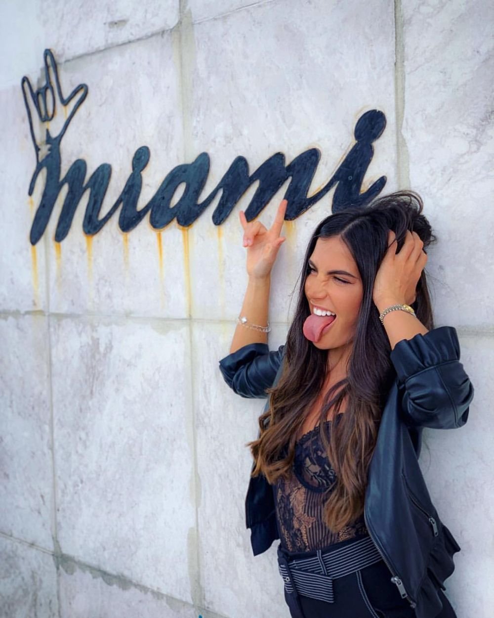 Neymar a pus ochii pe o româncă! Cine este Adriana Paul, focoasa brunetă pe care o urmărește pe Instagram _40