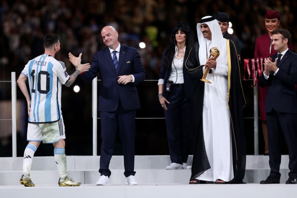 Neymar a pus ochii pe o româncă! Cine este Adriana Paul, focoasa brunetă pe care o urmărește pe Instagram _48