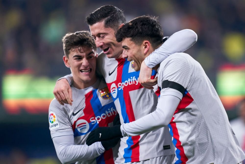 Cât costă tricourile special realizate pentru El Clasico! Catalanii pun în vânzare un număr limitat, cu semnăturile jucătorilor_3