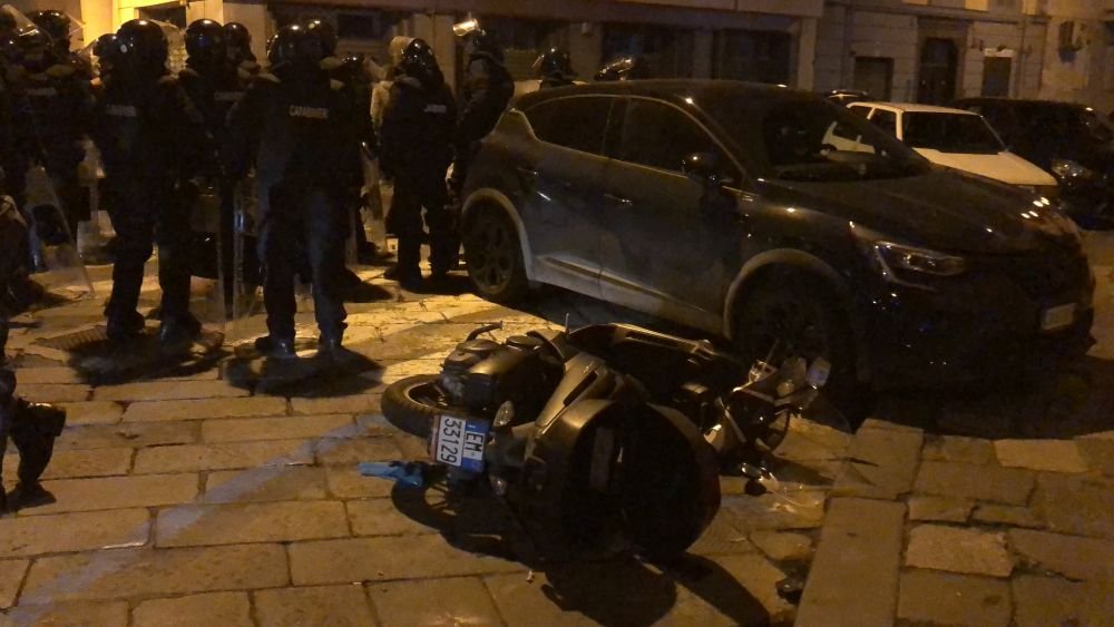 S-a lăsat cu arestări după incidentele violente de la Napoli! Anunțul făcut de poliția italiană _2